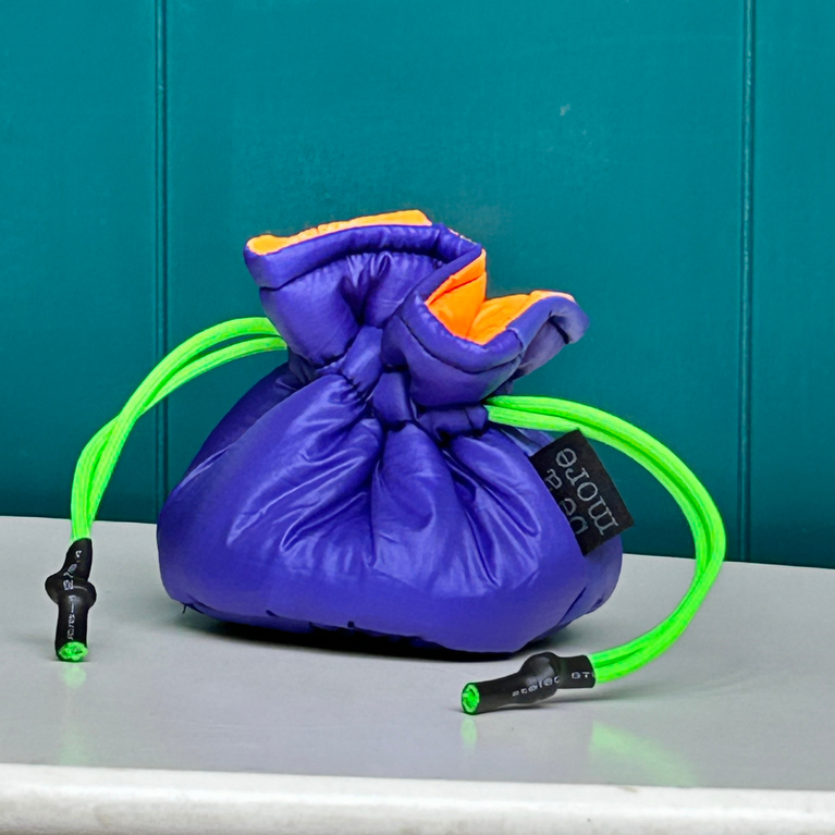 Mini-pouch skydive