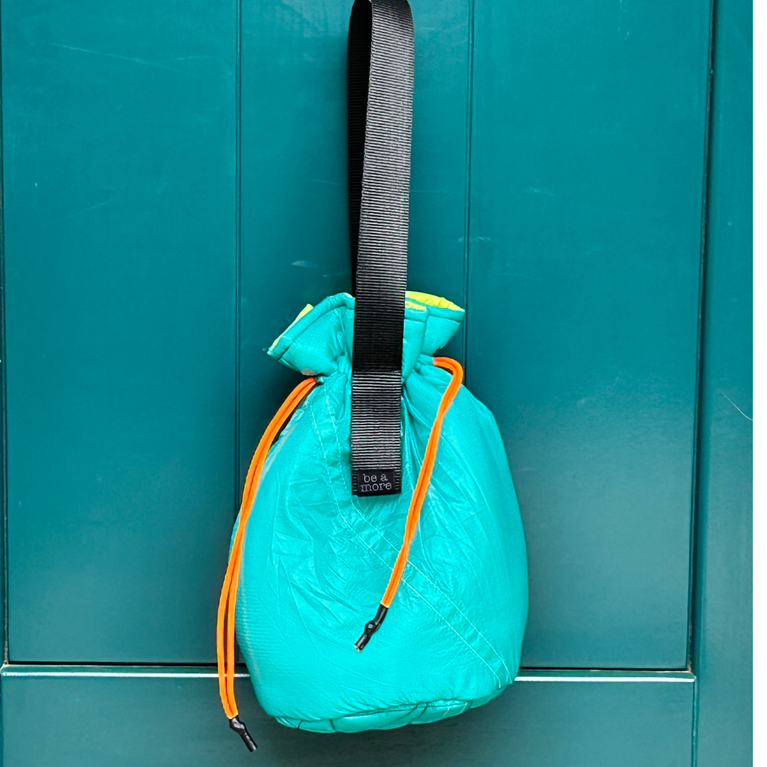 Pouch bag skydive