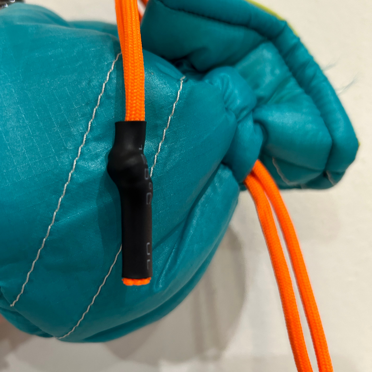 Mini-pouch skydive